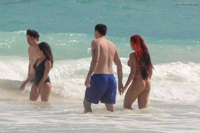 Lourdes Leon photo 10 of 358