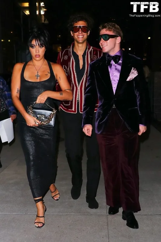 Lourdes Leon photo 18 of 358