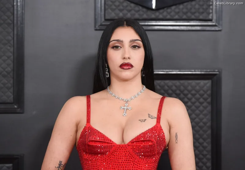 Lourdes Leon photo 24 of 358