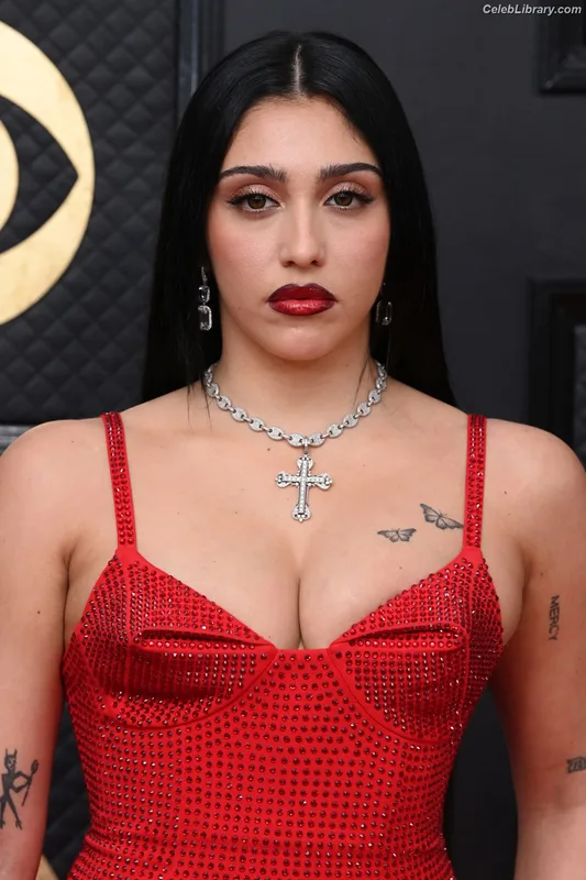 Lourdes Leon photo 1 of 358