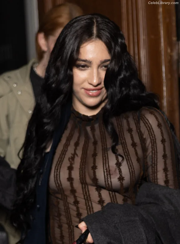 Lourdes Leon photo 10 of 358