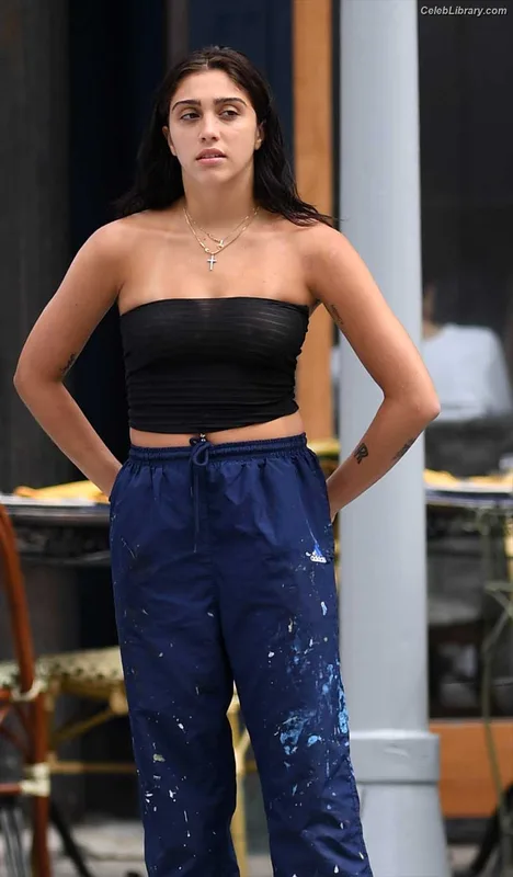 Lourdes Leon photo 19 of 358