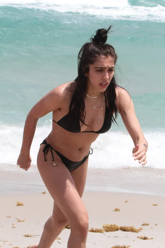 Lourdes Leon photo 10 of 358