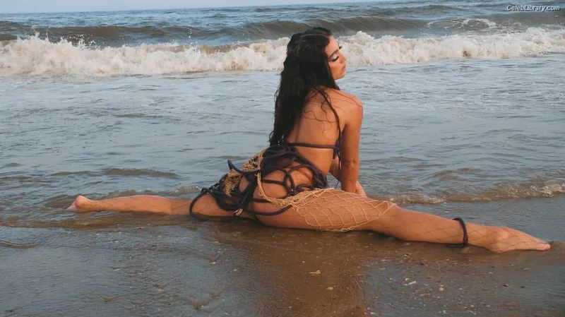Lourdes Leon photo 8 of 358
