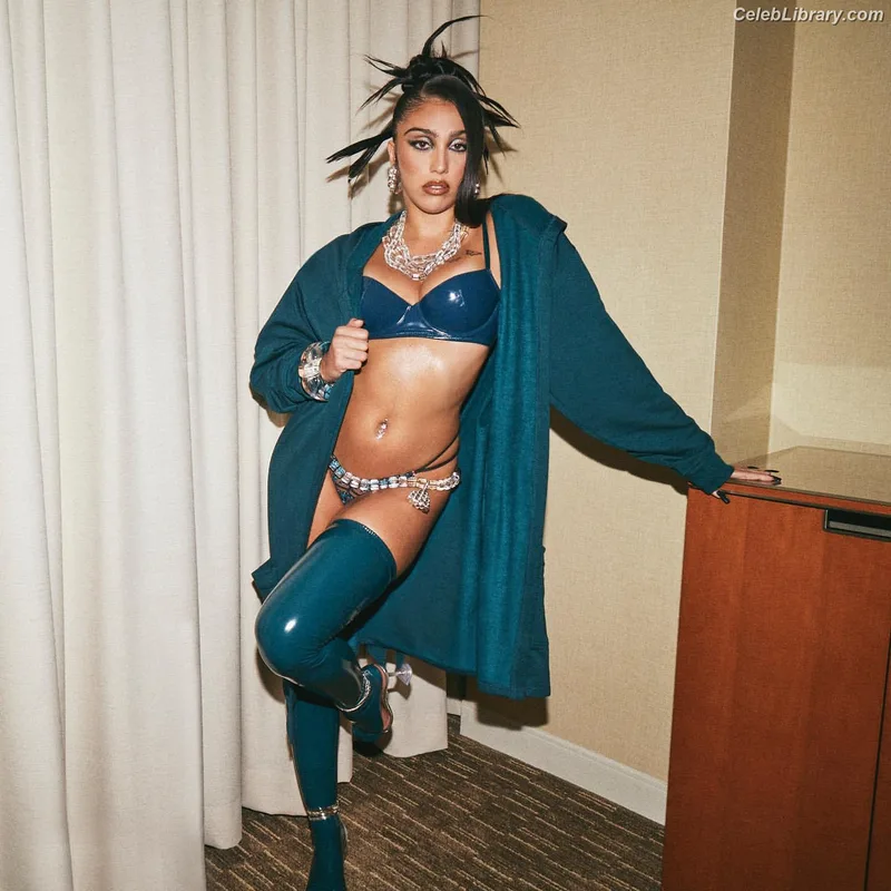 Lourdes Leon photo 12 of 358