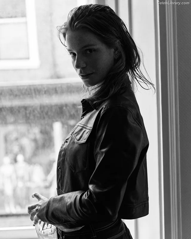 Luca Hollestelle photo 10 of 485