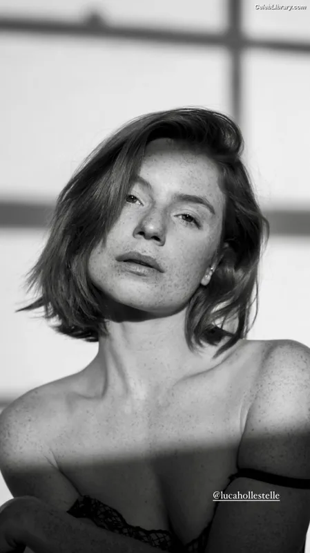 Luca Hollestelle photo 10 of 485