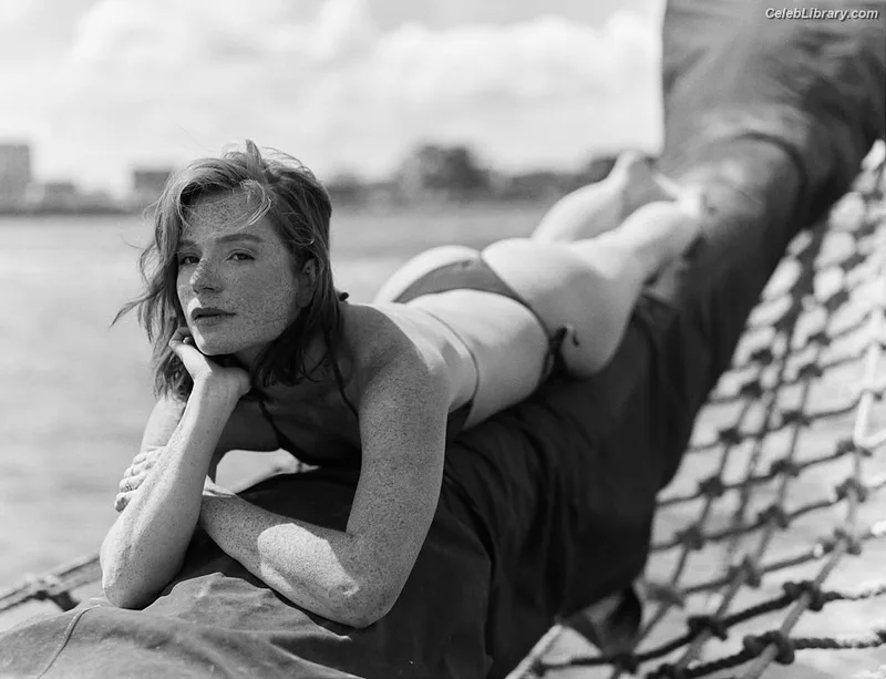 Luca Hollestelle photo 15 of 485