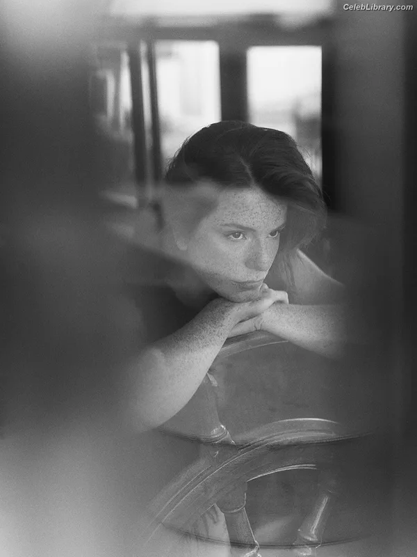 Luca Hollestelle photo 4 of 485