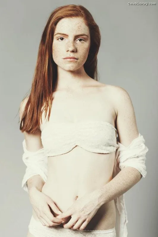 Luca Hollestelle photo 14 of 485