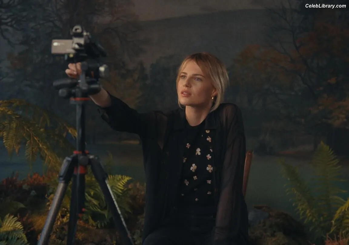 Lucy Boynton photo 13 of 171