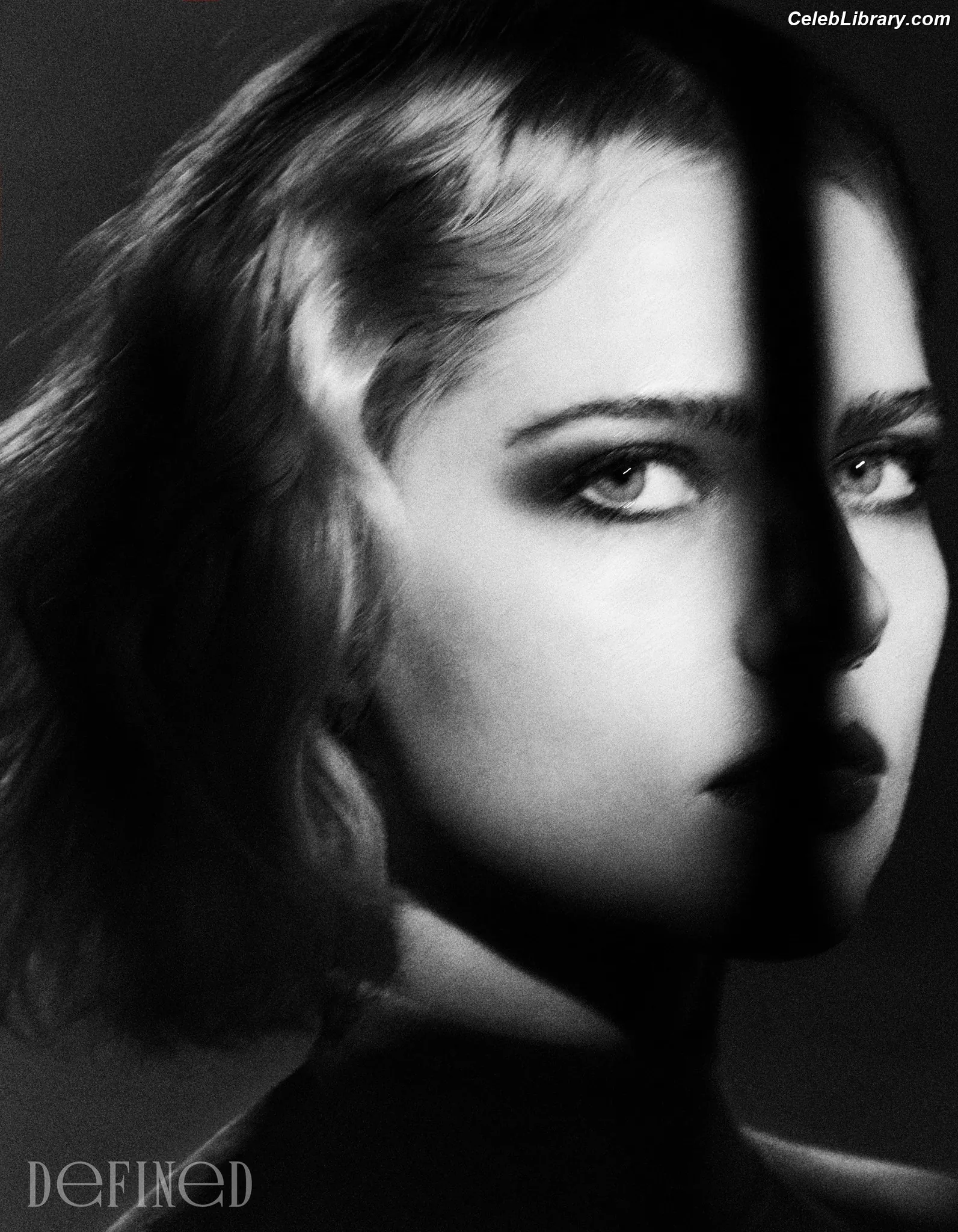 Lucy Boynton photo 3 of 171