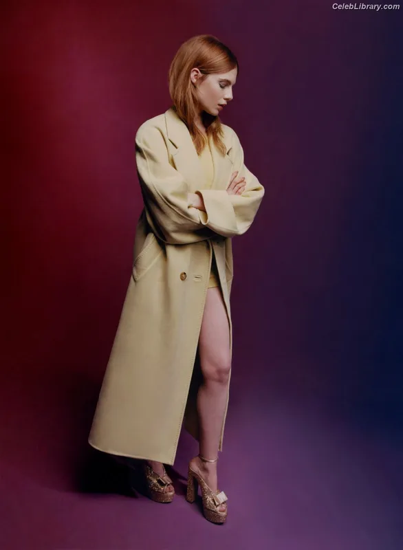 Lucy Boynton photo 6 of 172