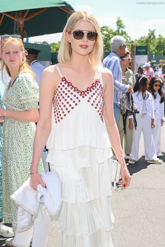 Lucy Boynton photo 11 of 172
