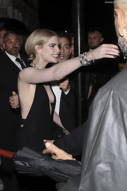 Lucy Boynton photo 3 of 172