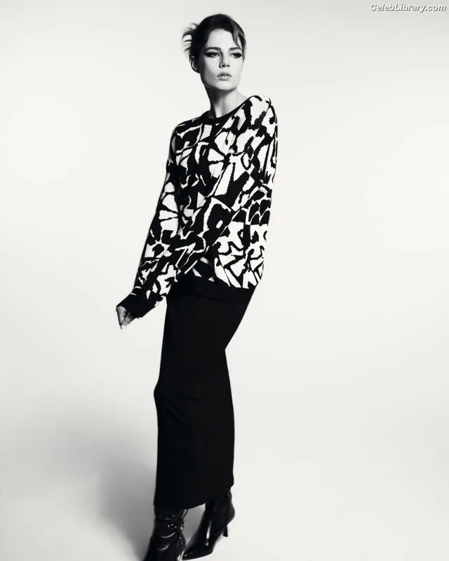 Lucy Boynton photo 11 of 172