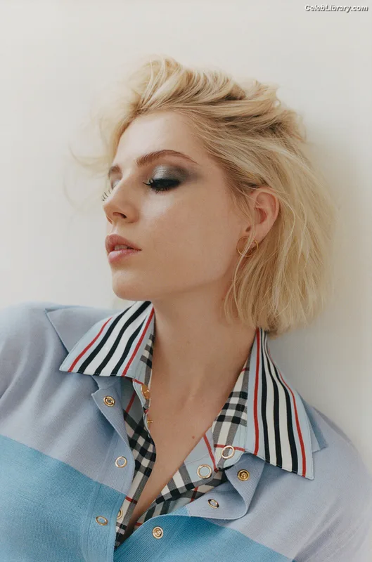 Lucy Boynton photo 18 of 172