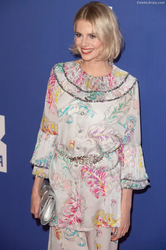 Lucy Boynton photo 4 of 172