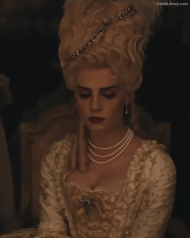 Lucy Boynton photo 8 of 172