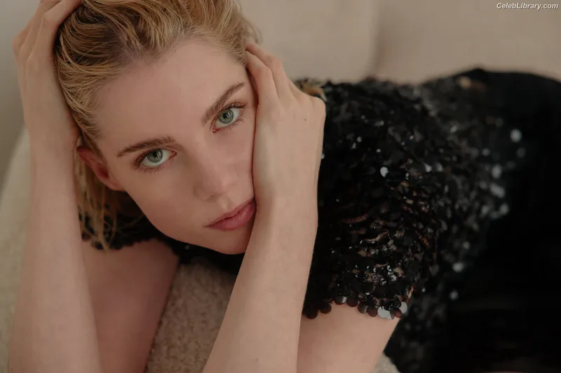 Lucy Boynton photo 2 of 172