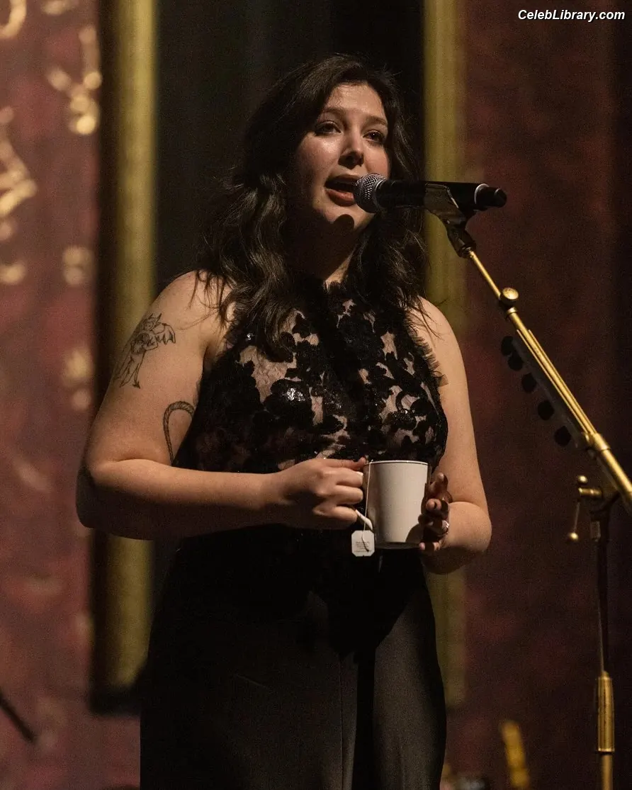 Lucy Dacus photo 6 of 87