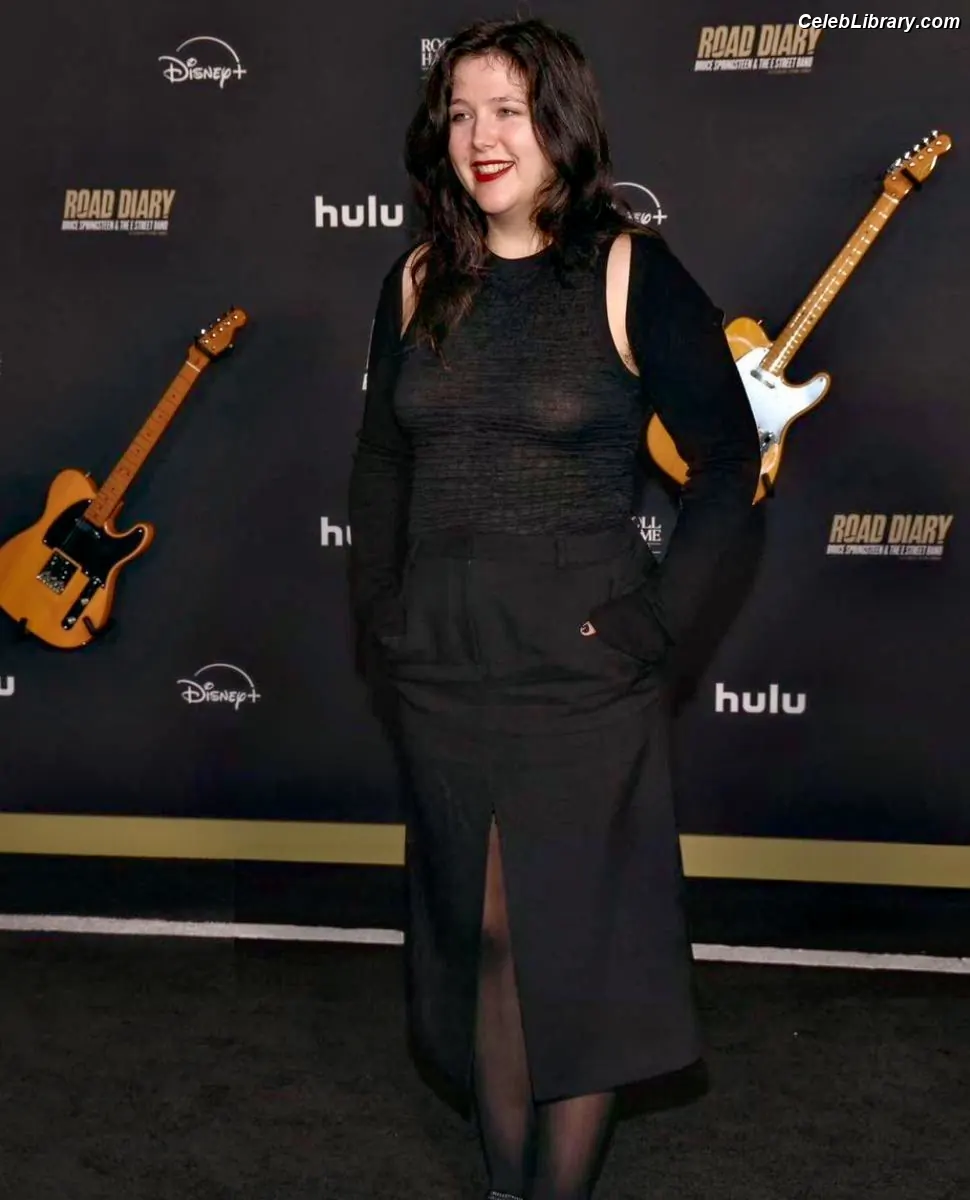 Lucy Dacus photo 3 of 87