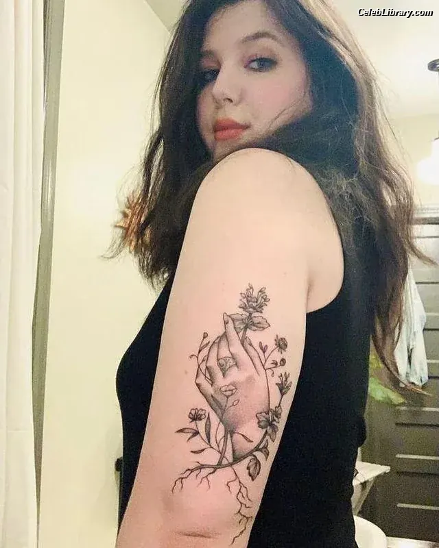Lucy Dacus photo 14 of 87