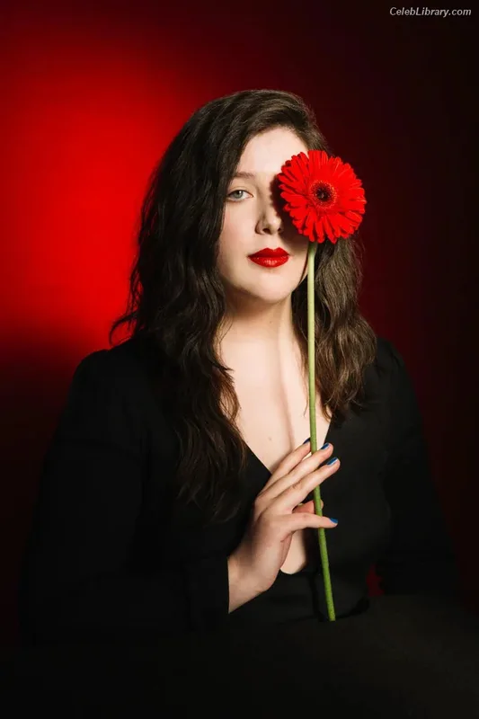 Lucy Dacus photo 18 of 88