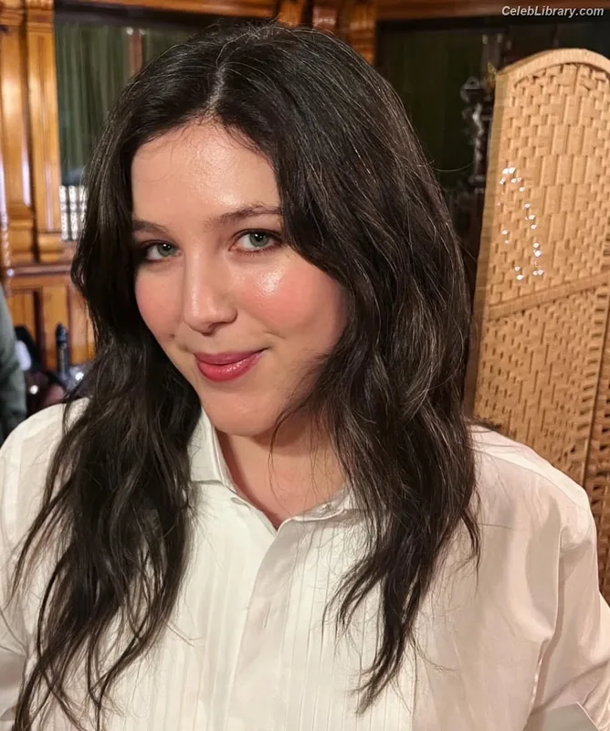 Lucy Dacus photo 9 of 88