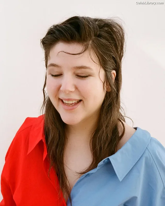 Lucy Dacus photo 18 of 88
