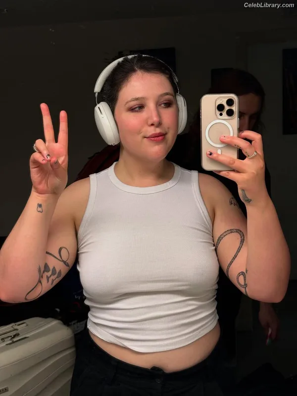 Lucy Dacus photo 21 of 88