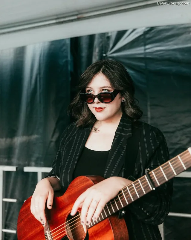 Lucy Dacus photo 12 of 88