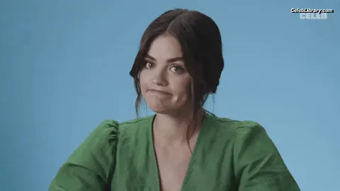 Lucy Hale photo 4 of 819