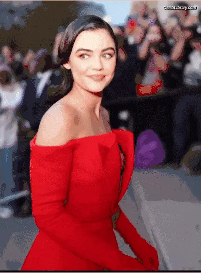 Lucy Hale photo 7 of 819