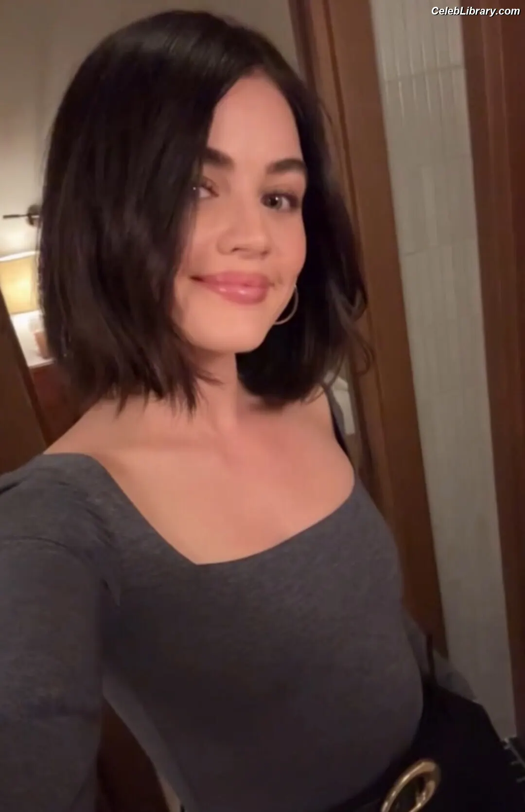 Lucy Hale photo 23 of 819