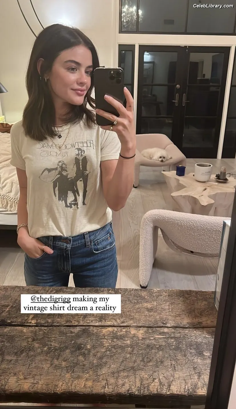 Lucy Hale photo 17 of 819
