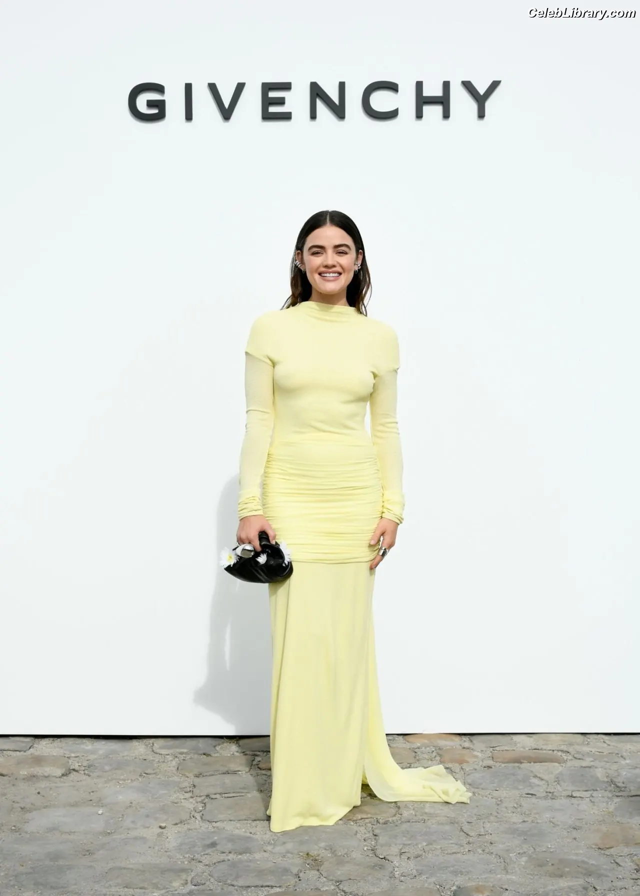 Lucy Hale photo 2 of 819