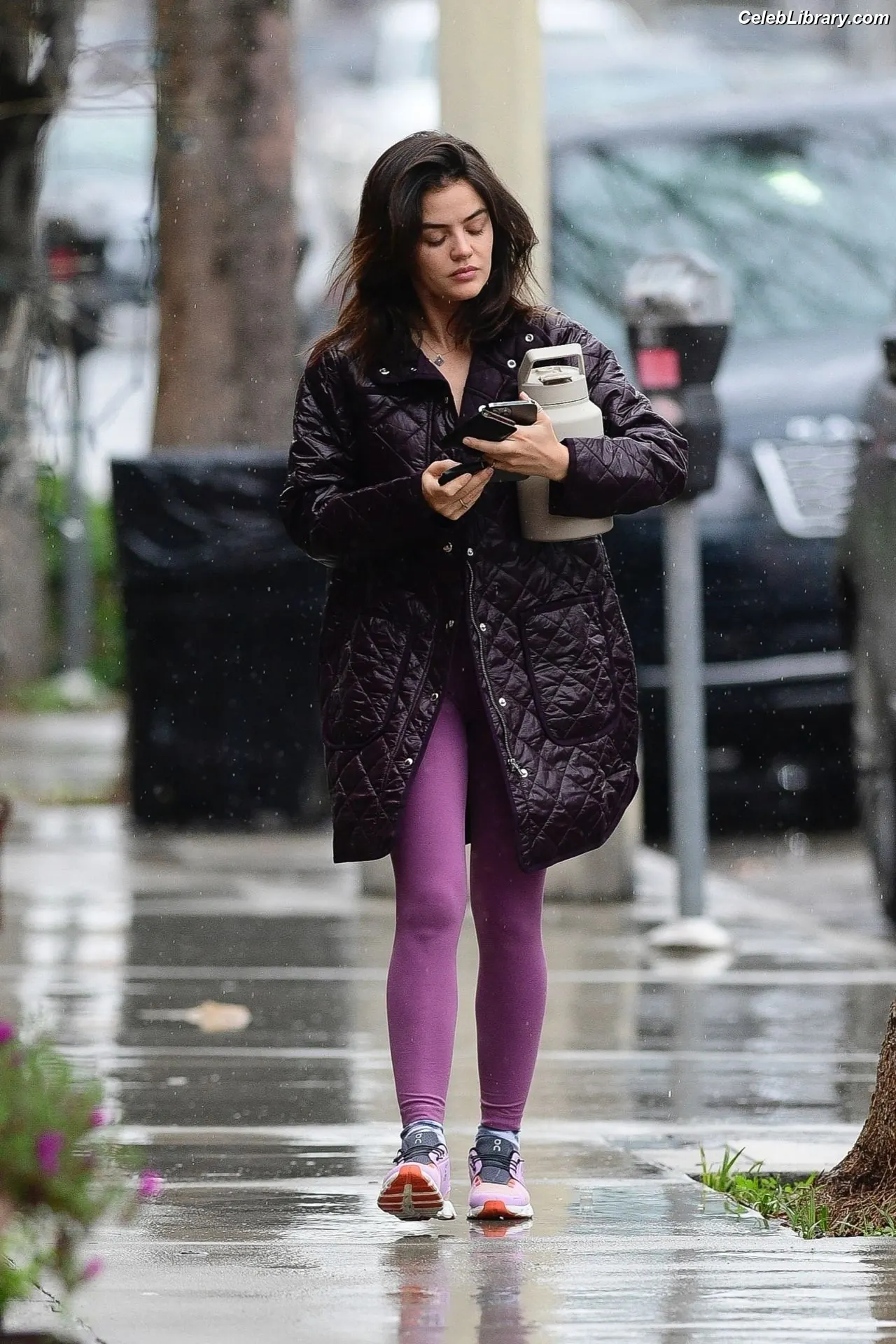 Lucy Hale photo 8 of 819