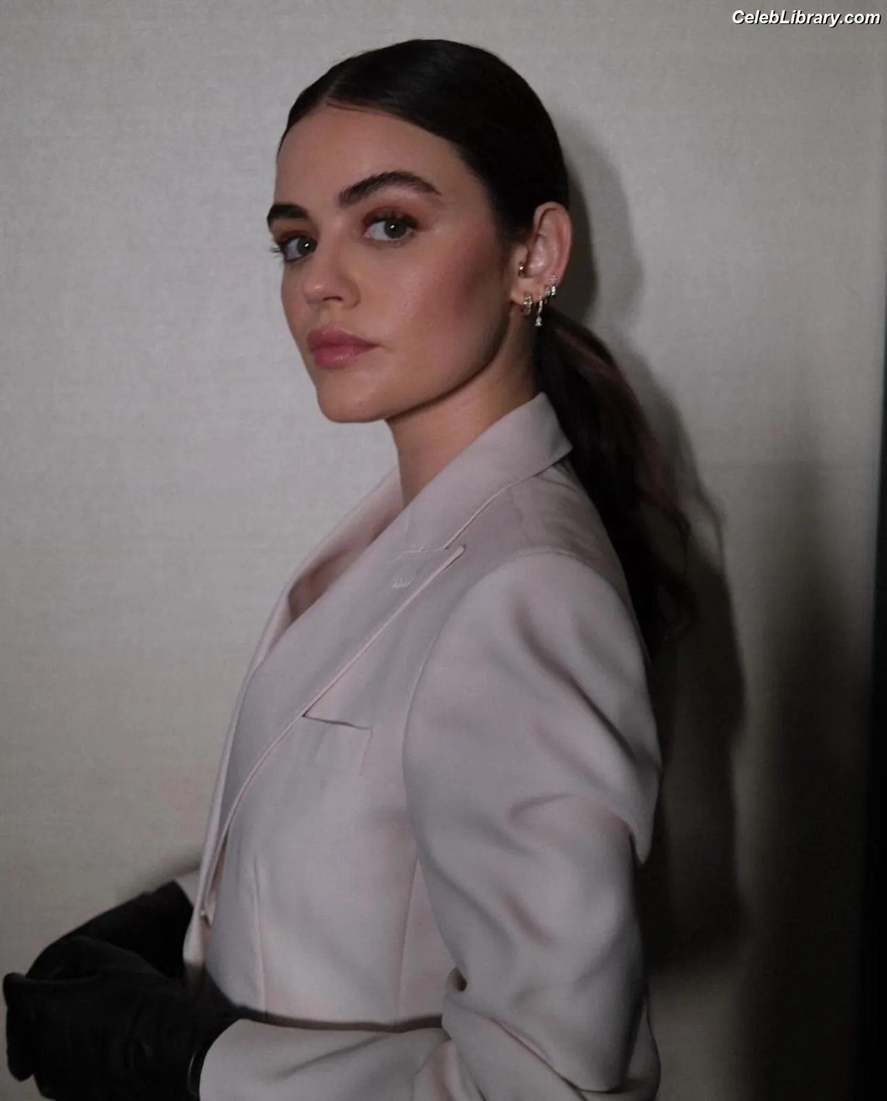 Lucy Hale photo 2 of 819
