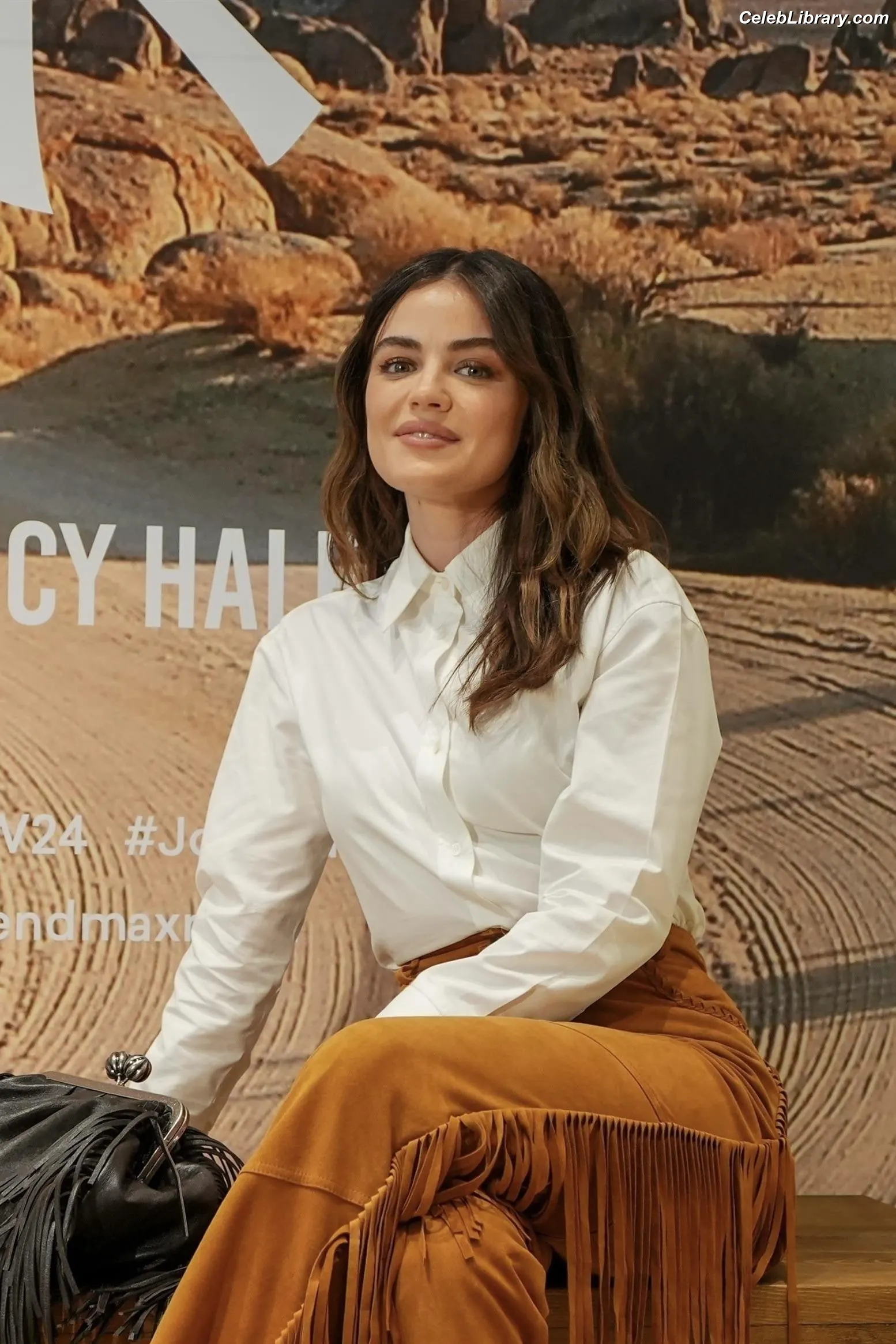 Lucy Hale photo 5 of 819