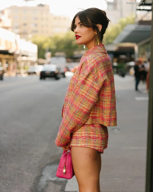 Lucy Hale photo 14 of 808