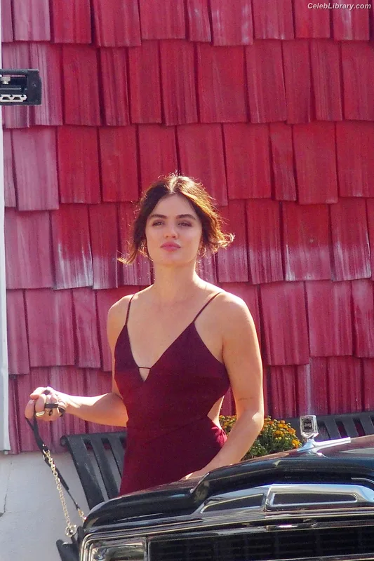 Lucy Hale photo 23 of 808
