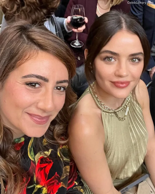 Lucy Hale photo 19 of 808