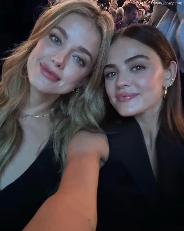 Lucy Hale photo 15 of 808