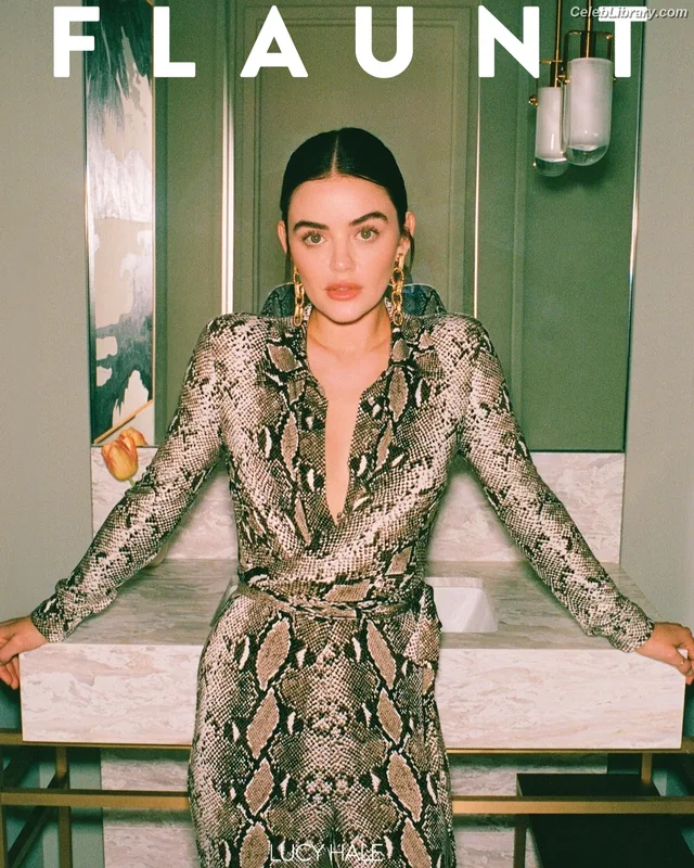 Lucy Hale photo 20 of 808