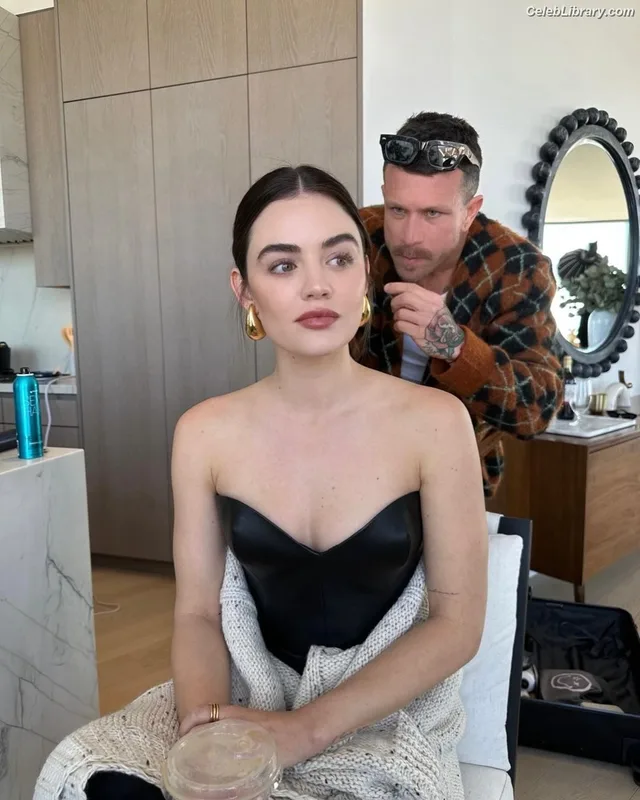 Lucy Hale photo 21 of 808