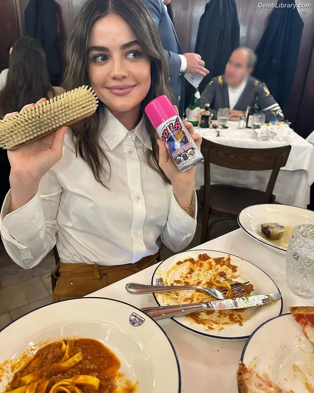 Lucy Hale photo 8 of 808