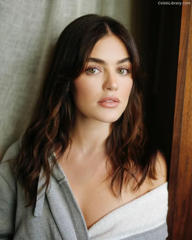 Lucy Hale photo 12 of 808