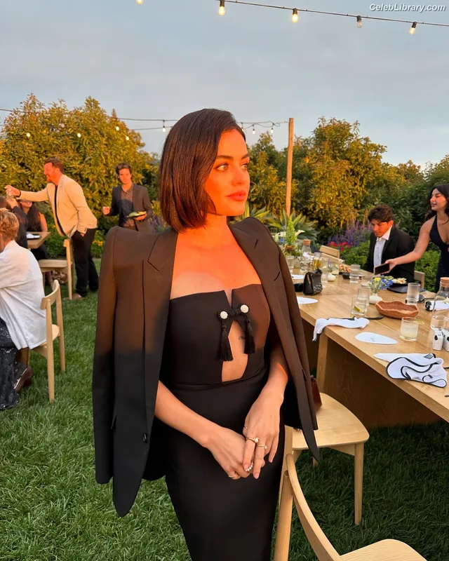 Lucy Hale photo 6 of 808