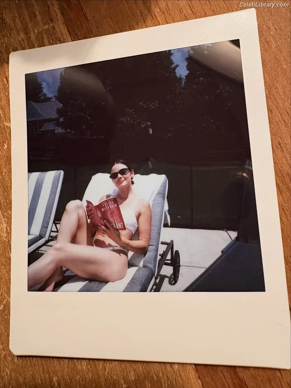 Lucy Hale photo 21 of 808